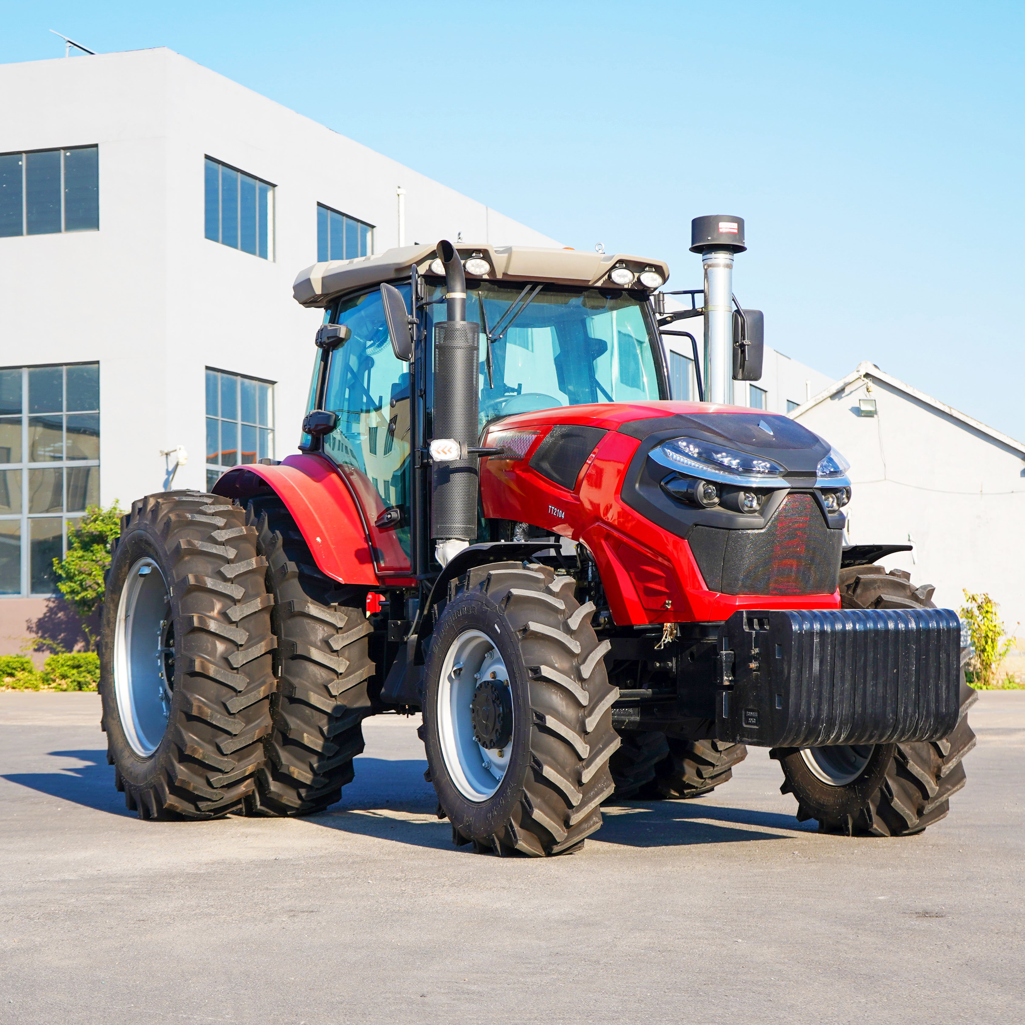 Small Agricultural Tractor Mini diesel Tractor 4 * 4 Compact Agricultural Machinery Equipment