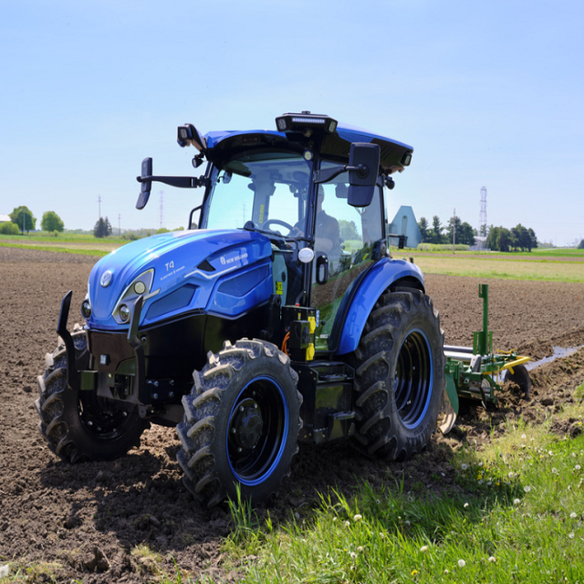 New Tractor 4X4wd New Holland with Loader and Farming Equipment Agricultural Machinery for Sale