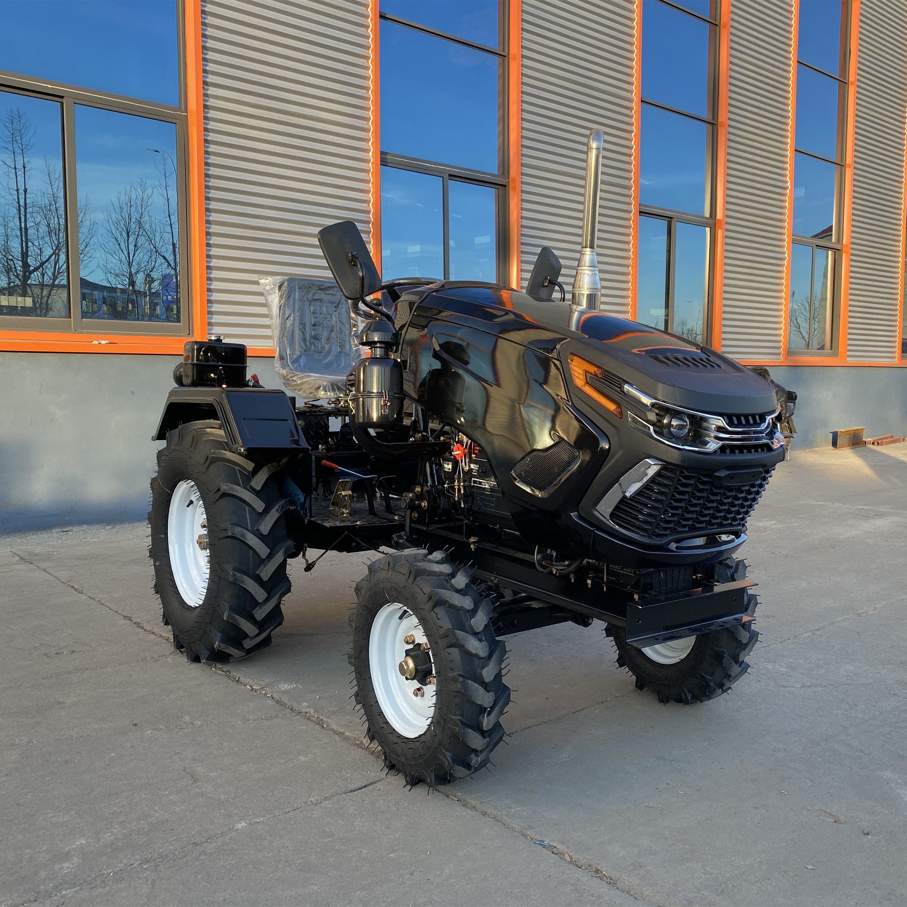 Multi Purpose Compact Mini Tractor 4WD Agriculture 120HP 150HP Farm Tractors