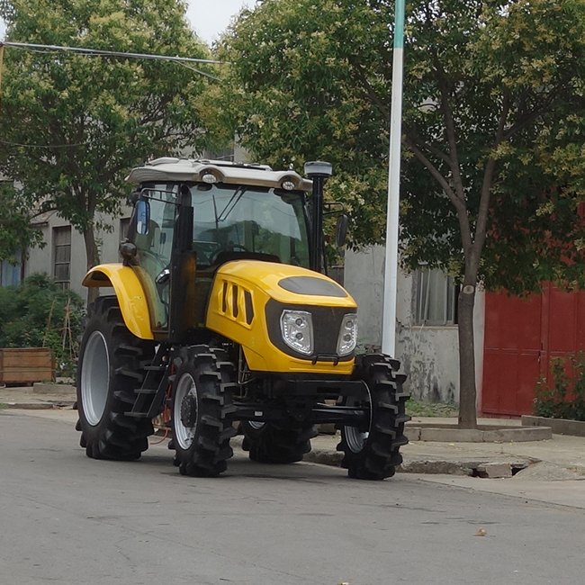 China Factory Price Big Farm Tractor Agriculture 4 Wheeled Tractor Ce Certificate Big Farm 4WD 150HP China Tractor for Sale