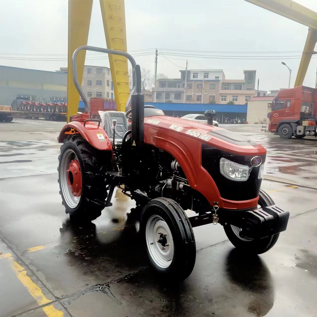 Small 4x4 Agricultural Tractor with 4WD Wheels Engine Motor Gearbox Bearing Core Components from China-for Farm Use