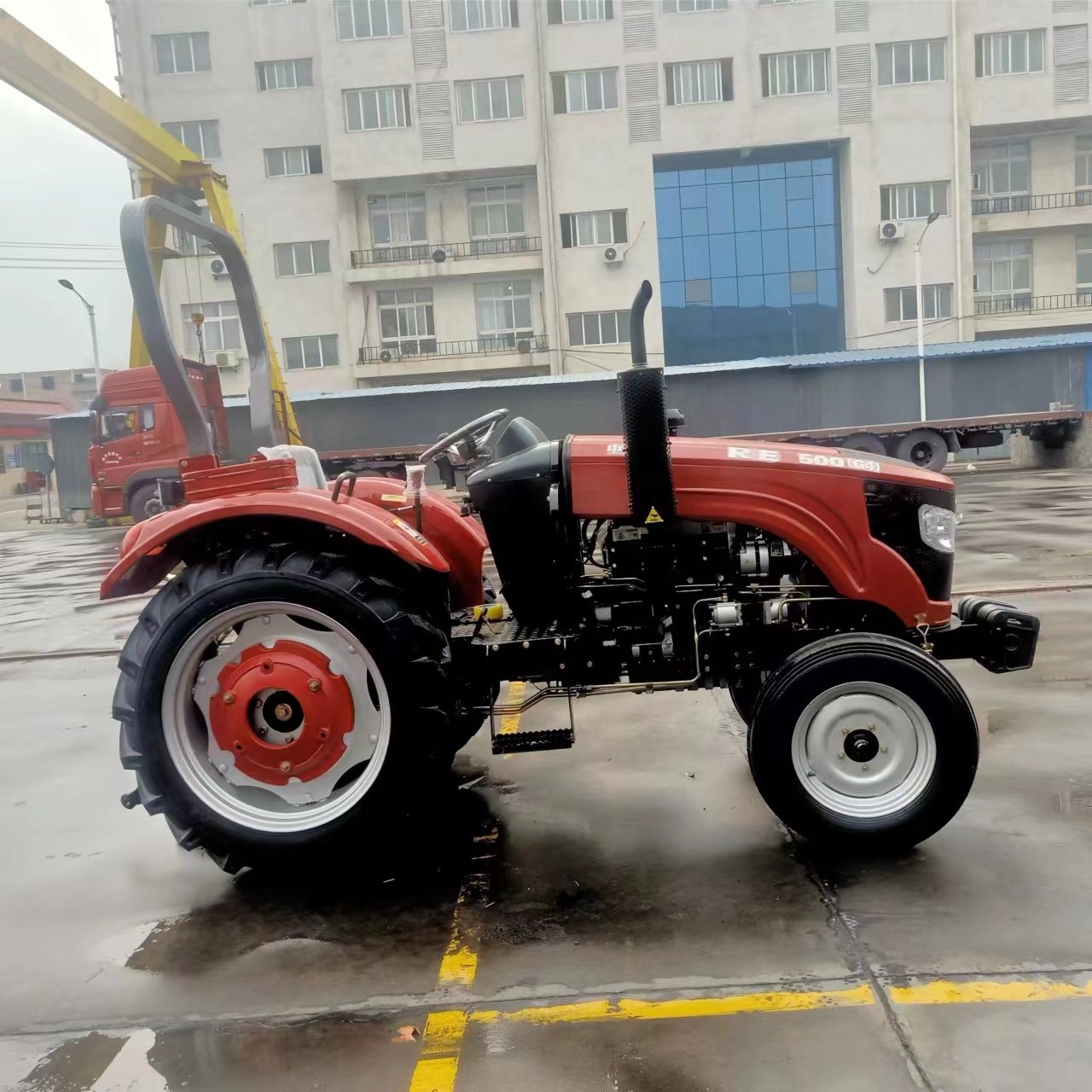 Small 4x4 Agricultural Tractor with 4WD Wheels Engine Motor Gearbox Bearing Core Components from China-for Farm Use