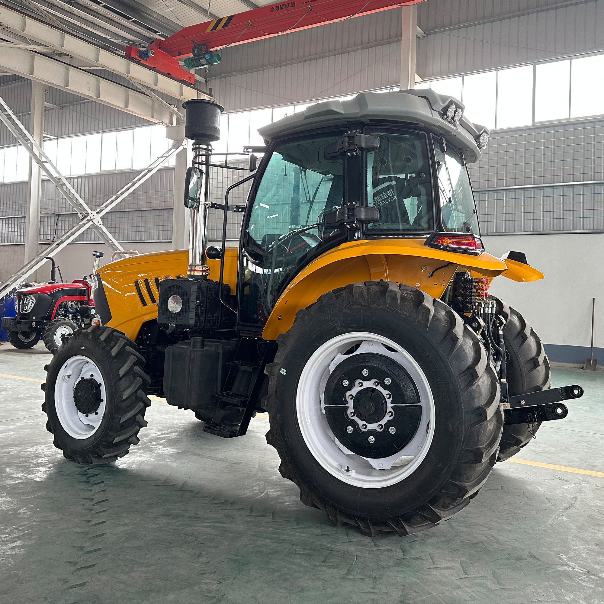 Chinese High Quality 4x4 Tractor 280hp Farm Tractor Price Tractors for Agriculture Used