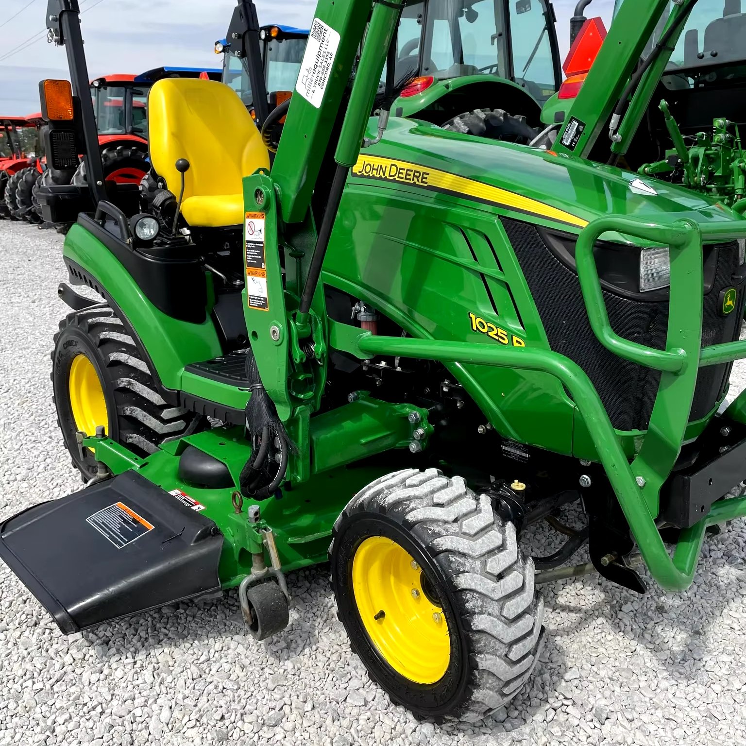 Used Johnn Deeree 1025R 4x4 25 HP Tractor Cheap Price 4WD Wheel Tractor John Deeree