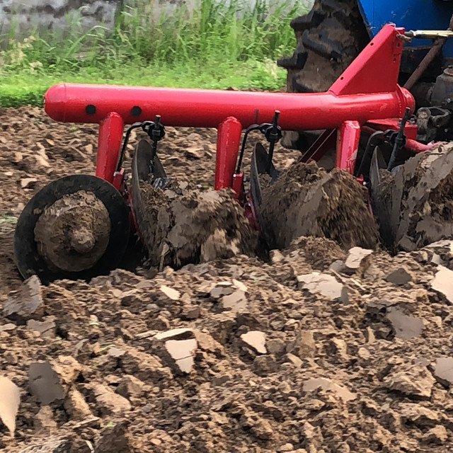 Falath Agriculture Disk Plow Rotary Tiller and Other Farm Tools for Agriculture 90hp Farm Tractor With Factory Price