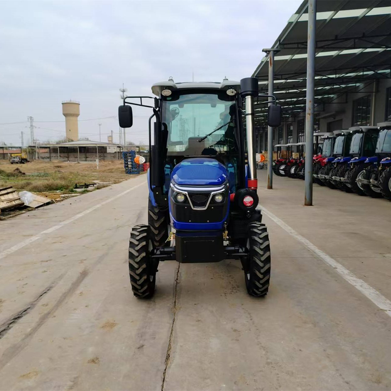 Farm Equipment Diesel Engine 4 Wheel Tractors Agricultural Mini Farm Tractor With Cab