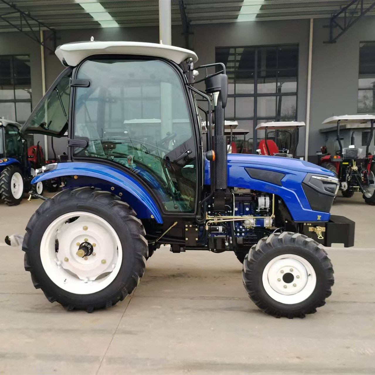 Farm Equipment Diesel Engine 4 Wheel Tractors Agricultural Mini Farm Tractor With Cab