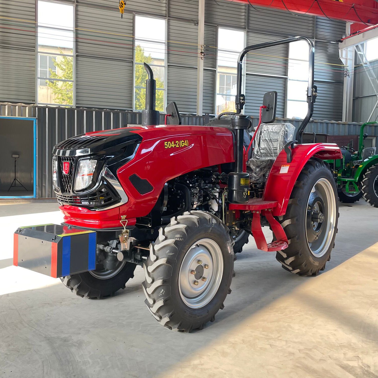 Light Weight Mini Size Farm Tractors Easy Operation Agriculture Tractor Forest Compact Tractor