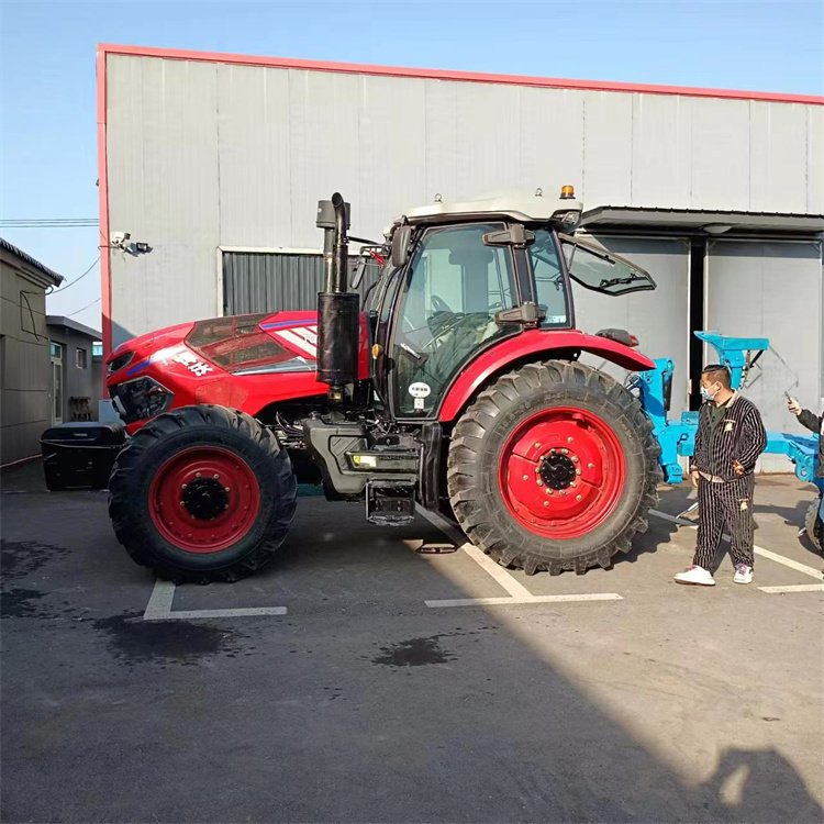 Hanwo 2004 Land Plowing and Farming Machine Weichai WP6 High Pressure Common Rail Six Cylinder Engine High Power Tractor