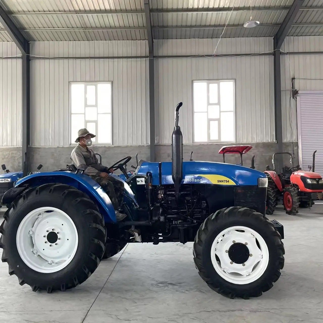 100% Working Wheel Drive Fairly Used New Hollands Tractors 60hp 70hp 80hp 90hp 100hp 110hp 120hp for Sale Online Cheap