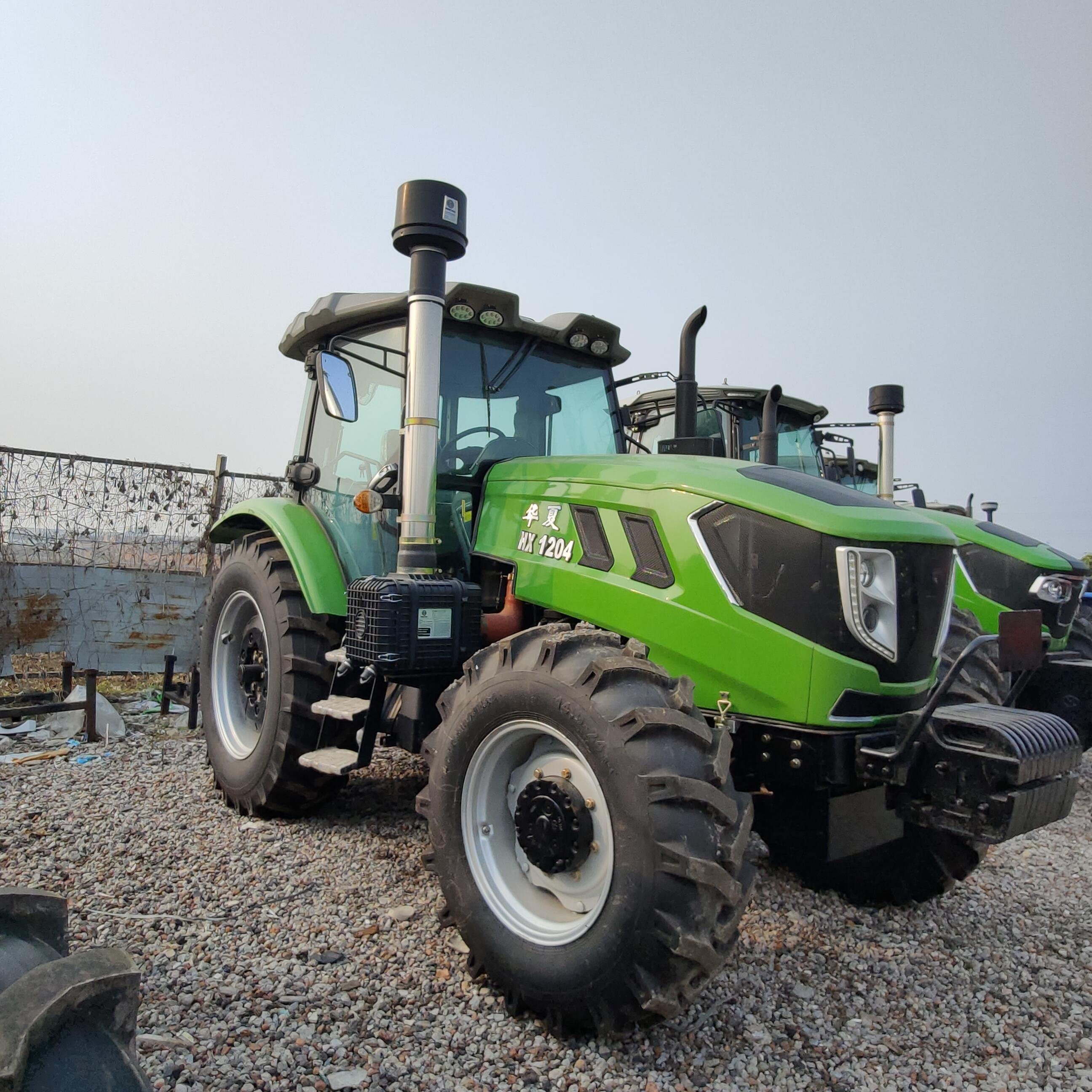 4x4 100hp AC Cabin Tractors for Agriculture Agricola Traktor Huaxia Tractor