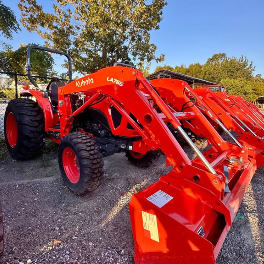 Best Price Agricultural Machinery 4 Wheels Used Kubota Tractor Cheap Price Buy Now Fast Delivery 4WD in Stock Tractor for Sale