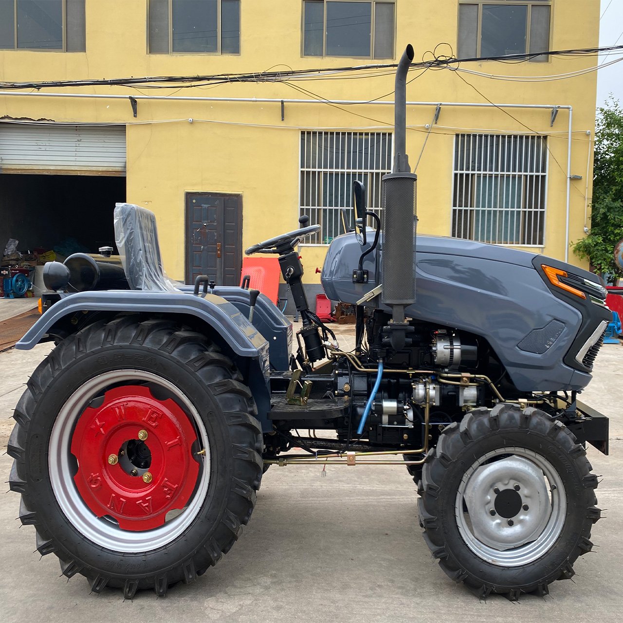 Fast Delivery !!!Tractor Agricultural Machinery Can Choose EPA Engine Tractor Farm Tractors for Sale