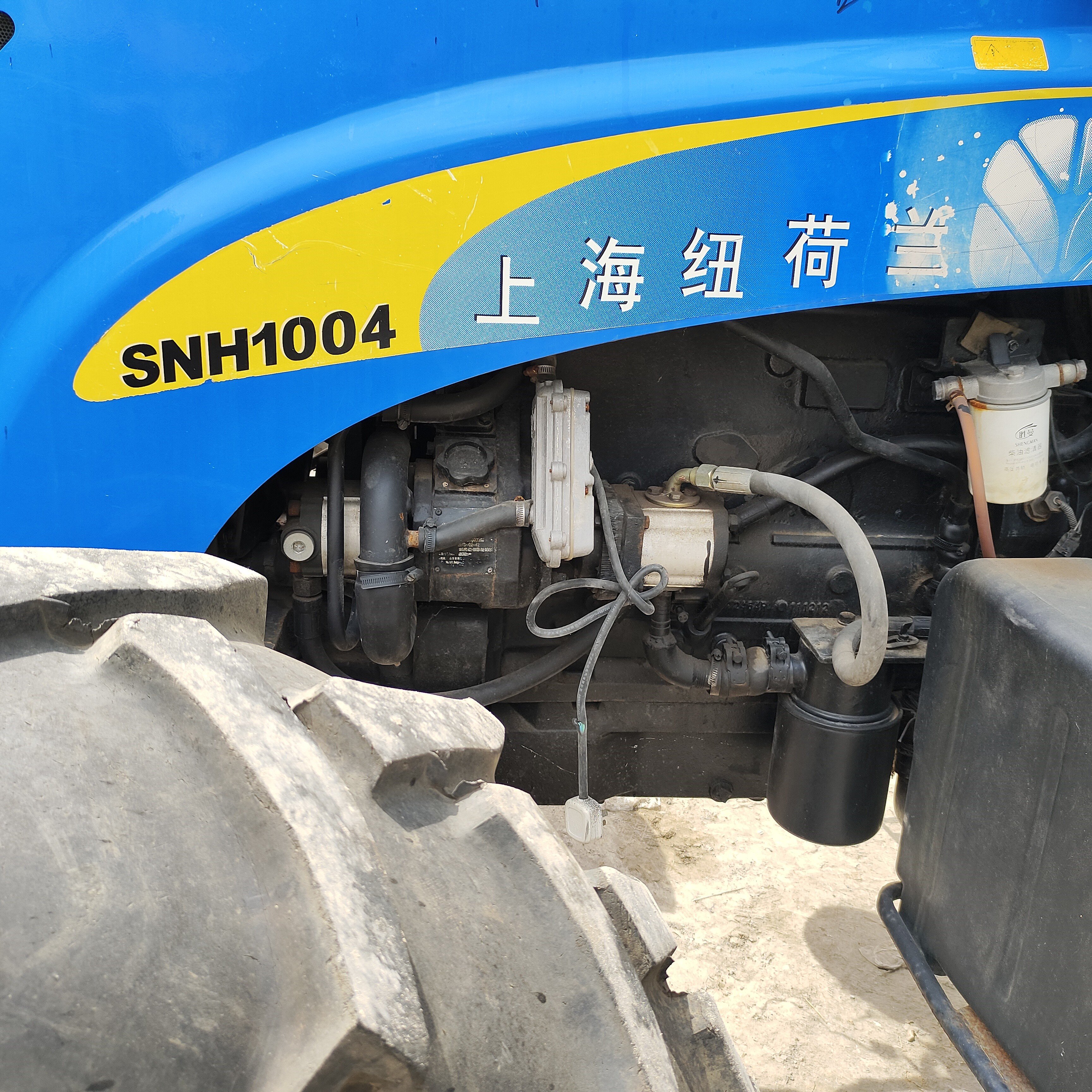 Customized Used 100hp New Holland Mini Tractor Farm Wheel Tractor for Sale