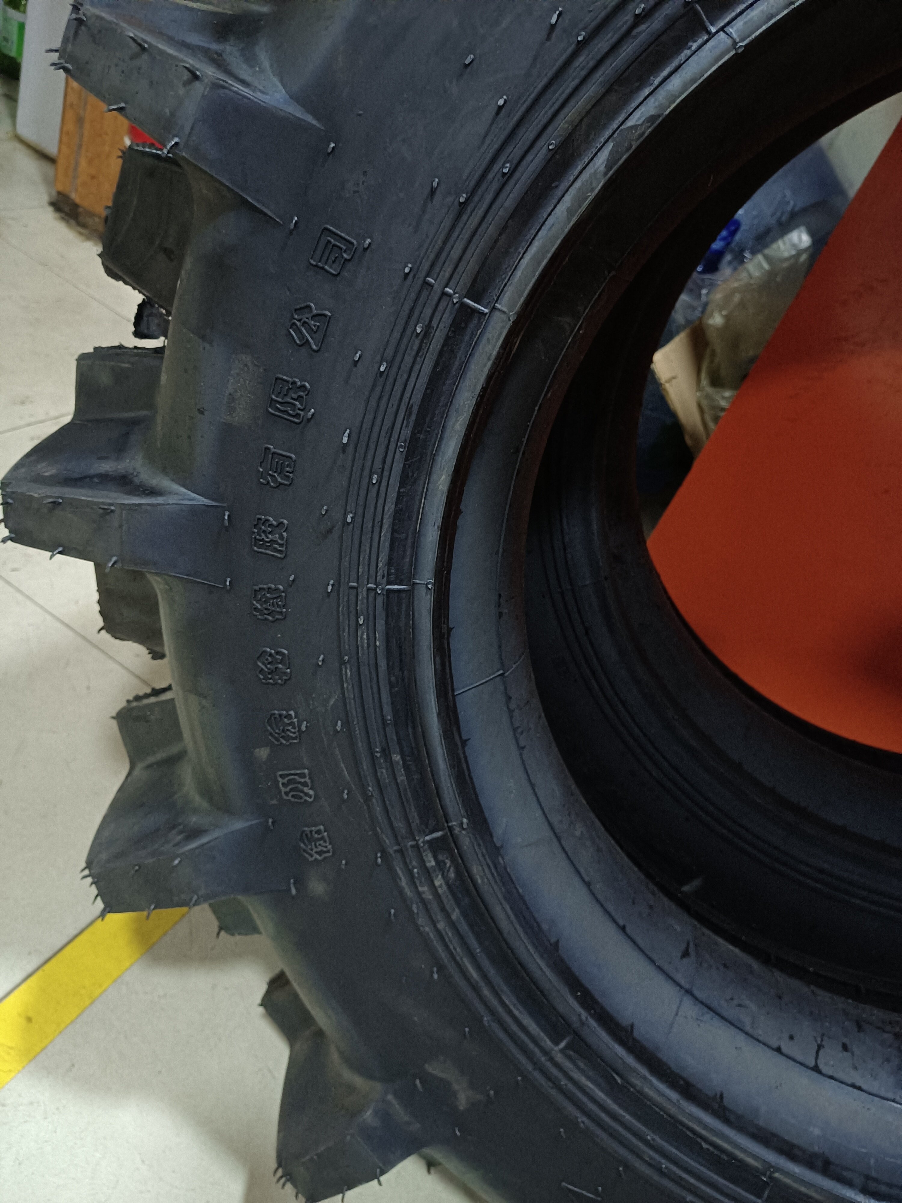 ARMOUR Brand R2 Pr-1 Agricultural Tyres 11.2-24 9.5-24 9.5-20 Tractor Tire R2