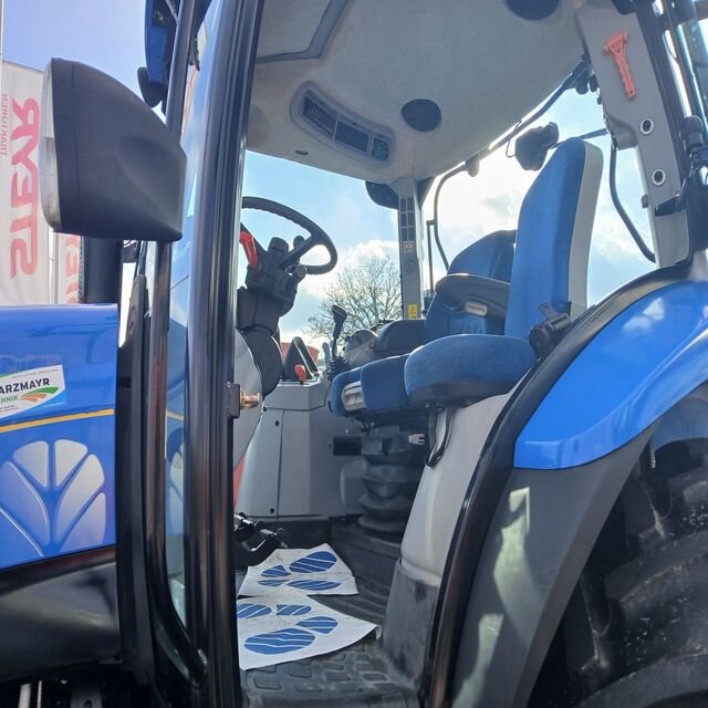 Free Shipping New-Holland Agricultural Farm Tractor Used/second Hand/new Tractor 4X4wd New Hollands With Loader for Sale