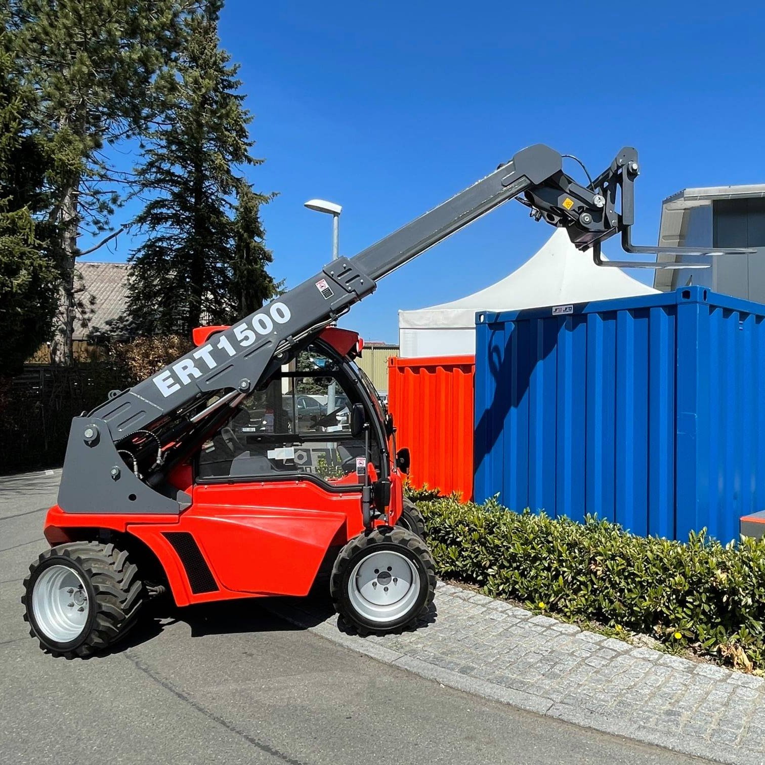 Everun ERT15001350kg Mini Small Construction Farm Garden Telescopic Wheel Loader Diesel Telehandler for Sale