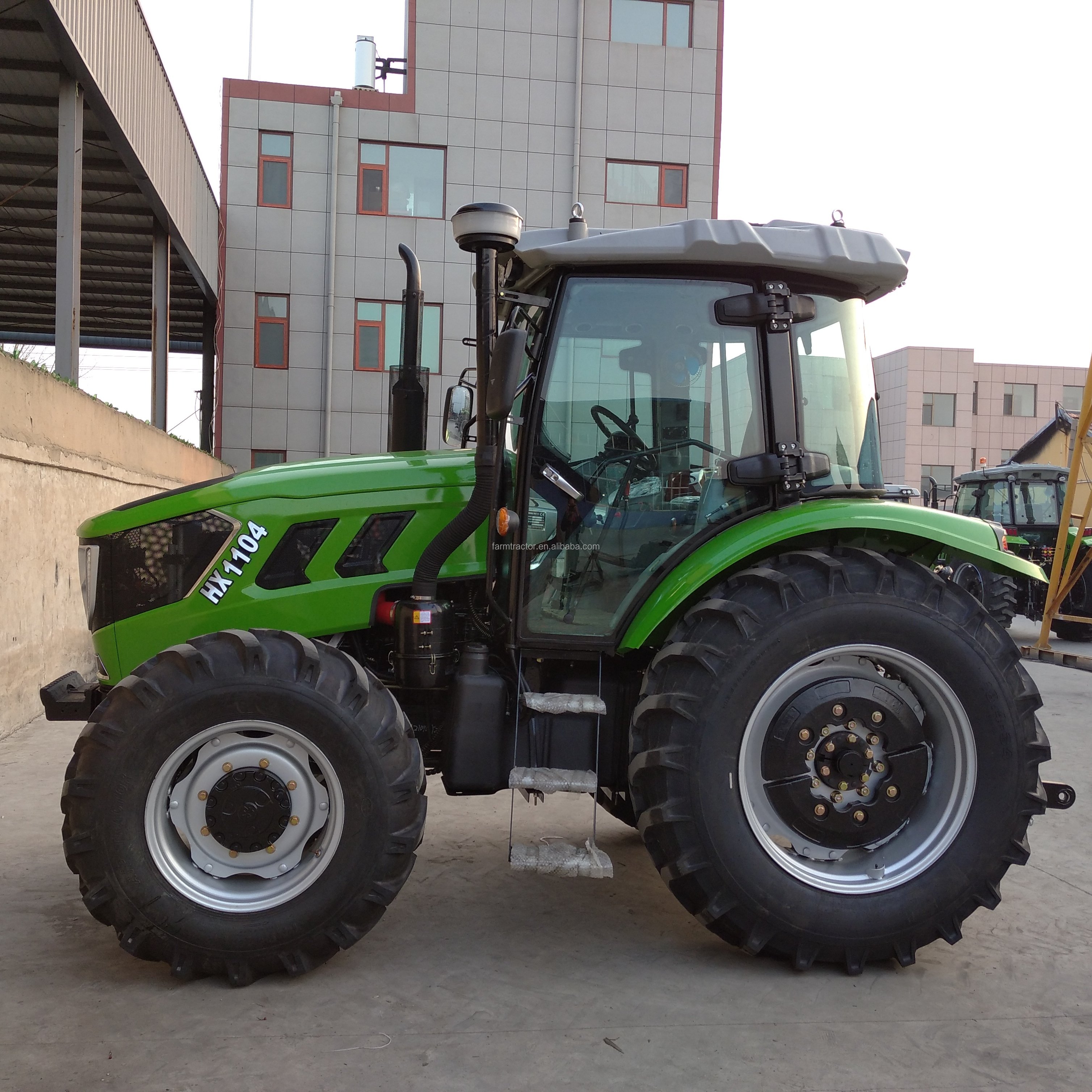 4x4 110hp Hydraulic System Farm Agriculture Tractor Stronger Chassis