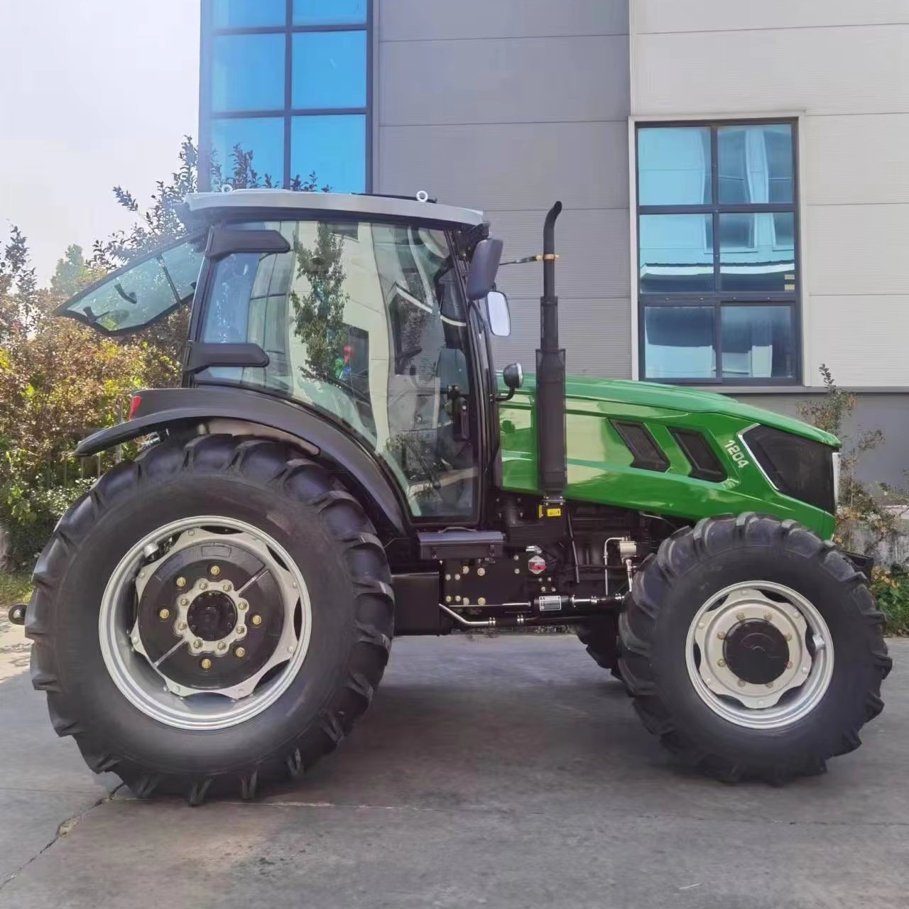 LTM Farm Tractor Machinery Equipment 4wd 120 hp 130hp 140hp 150hp 180hp 4x4 Wheel Tractor