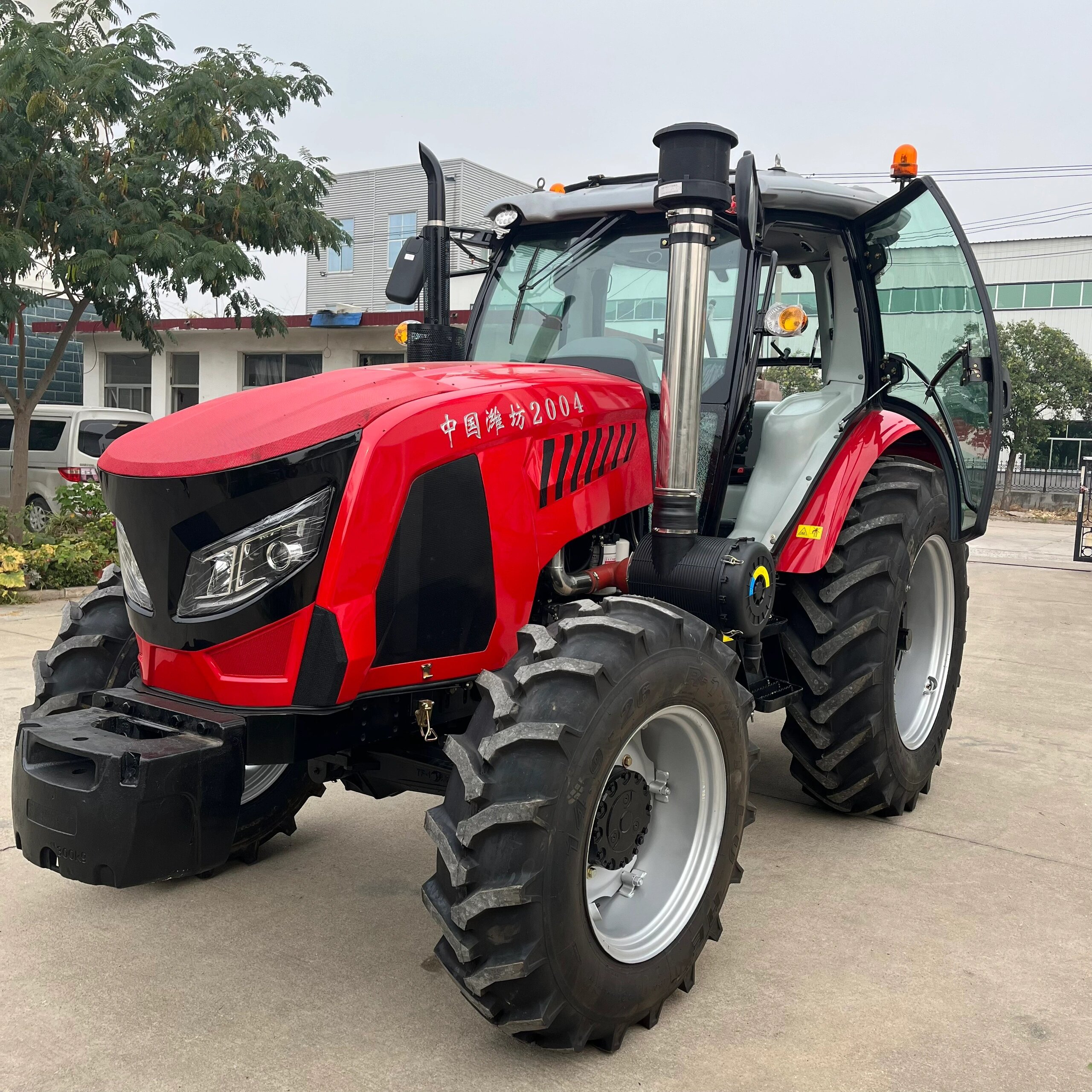 Hai Chuan High Quality and Low Price 200hp YTO Farm Tractor Tractors for Sale in China