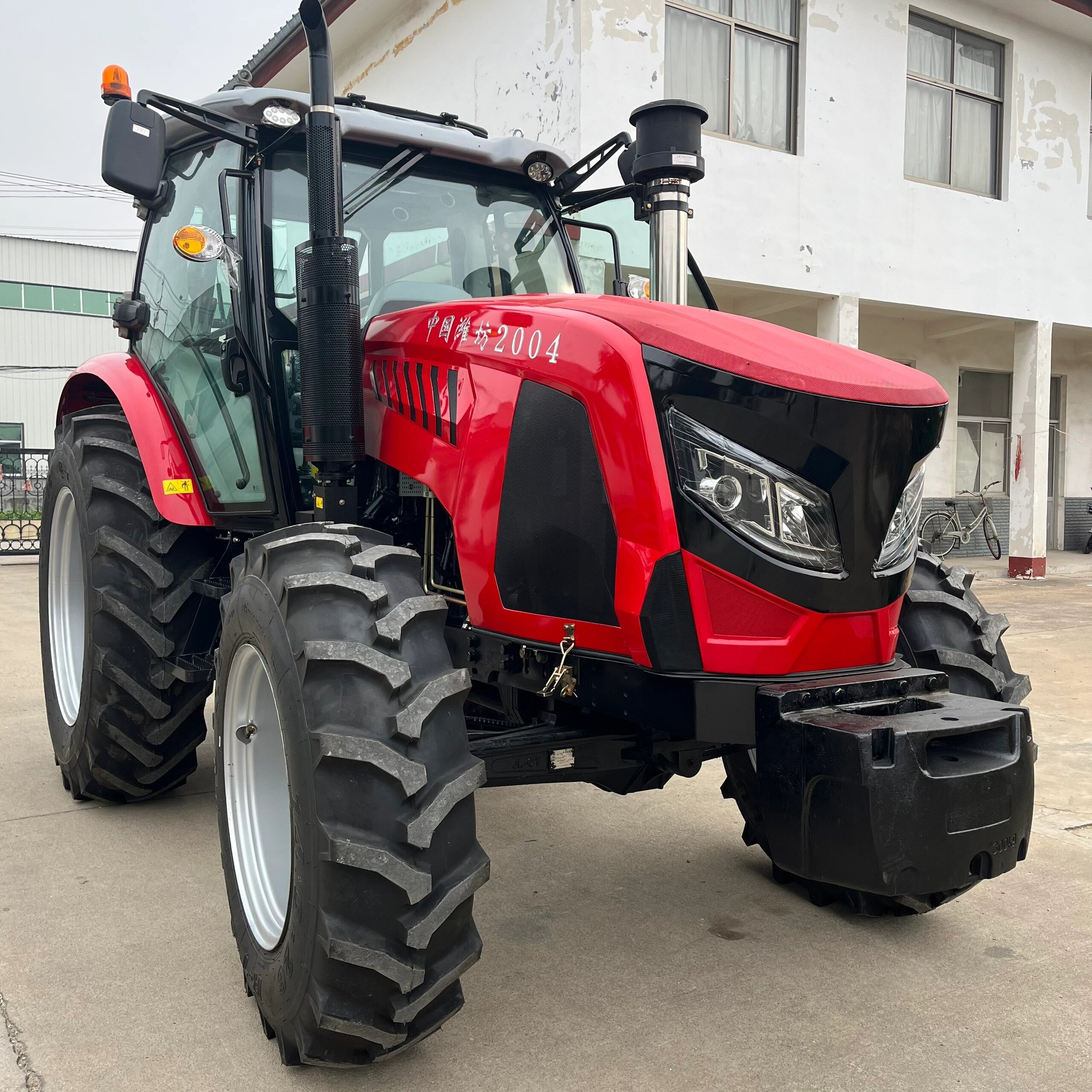 Hai Chuan High Quality and Low Price 200hp YTO Farm Tractor Tractors for Sale in China
