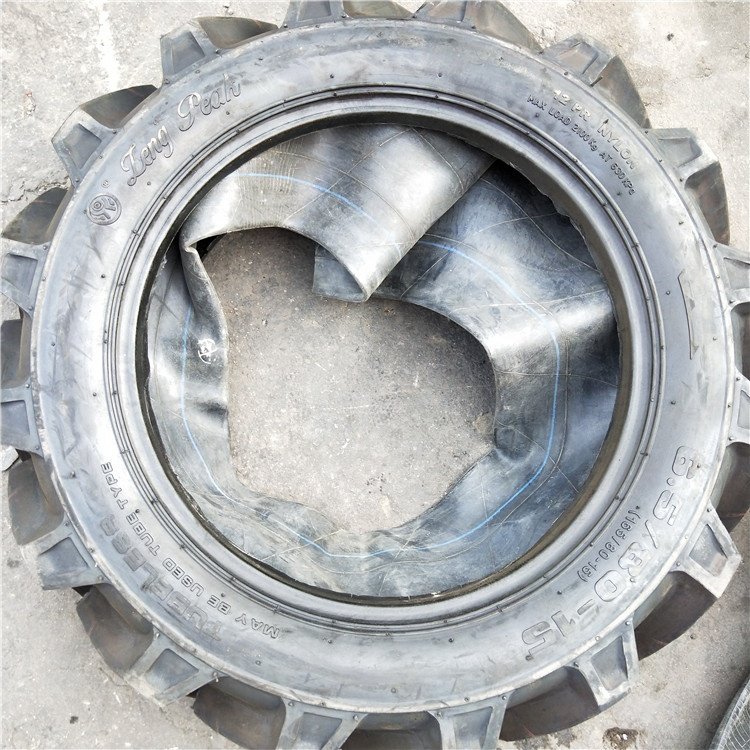 AGRICULTURAL TRACTOR TYRE 6.5/80-15 R-1