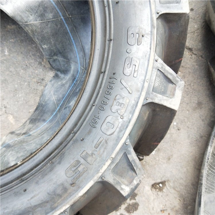 AGRICULTURAL TRACTOR TYRE 6.5/80-15 R-1