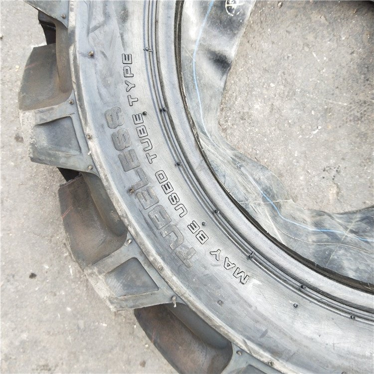 AGRICULTURAL TRACTOR TYRE 6.5/80-15 R-1