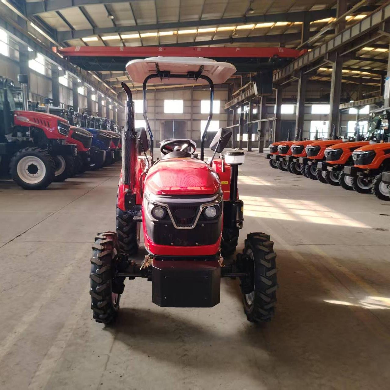 Japanese Engine Tractor With 70HP-200HP Rated Power for Home With 4WD Wheels