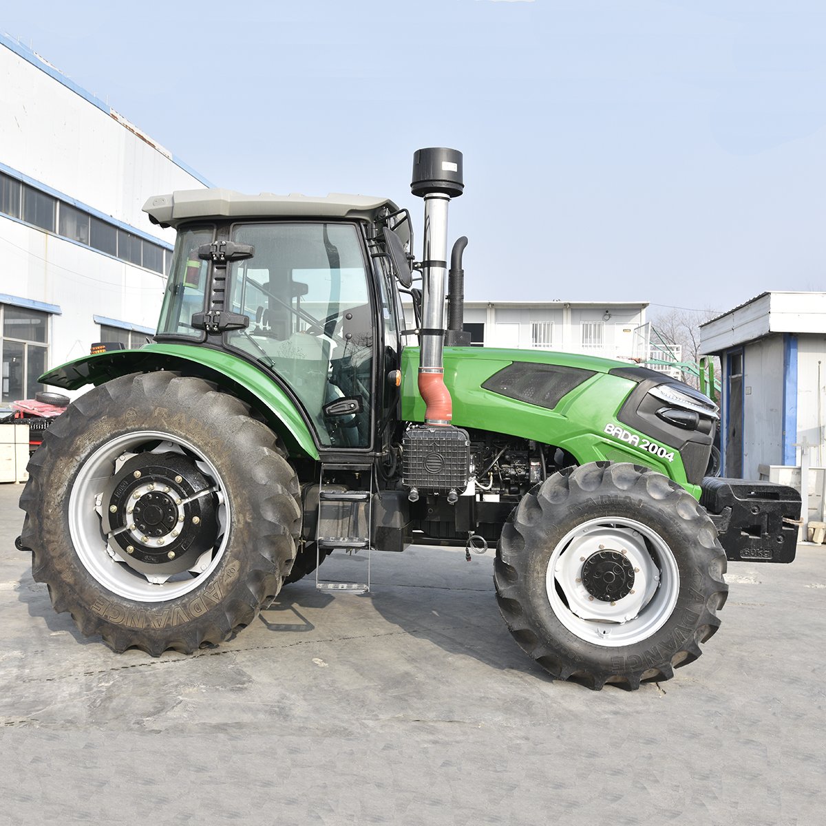 China Agricultural Tractor 200 hp 200 PS Traktor 200 CV Farm Tracteur New Trator 4wd Tractor