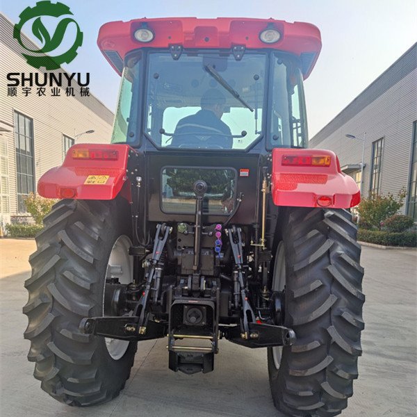 Australia Market Tractor YTO X1304 130HP 4WD Tractor