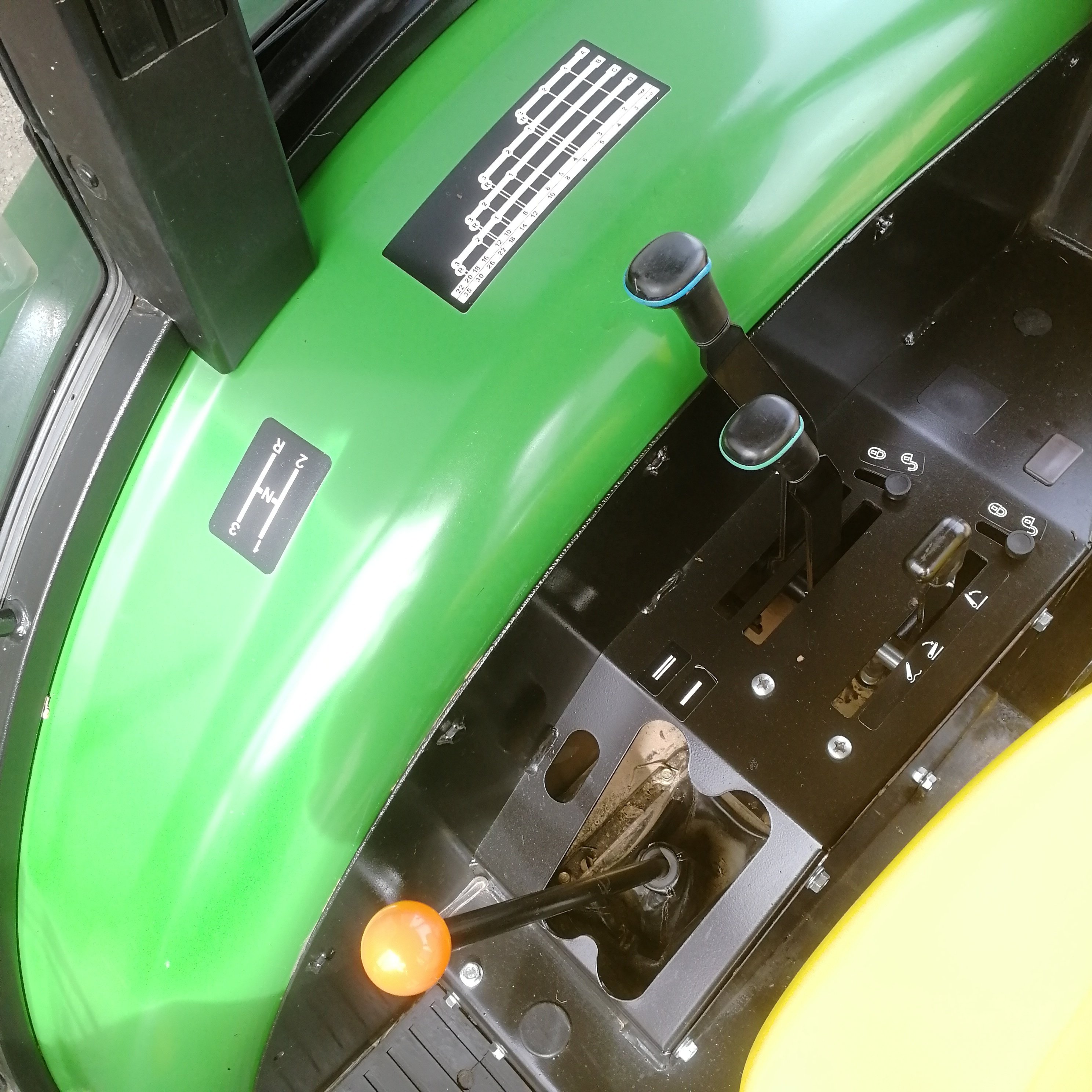 Used j Deere 6b 1204 Farm Wheel Tractors 120hp 4x4wd with Small Mini Compact Agricultural Machinery Equipment