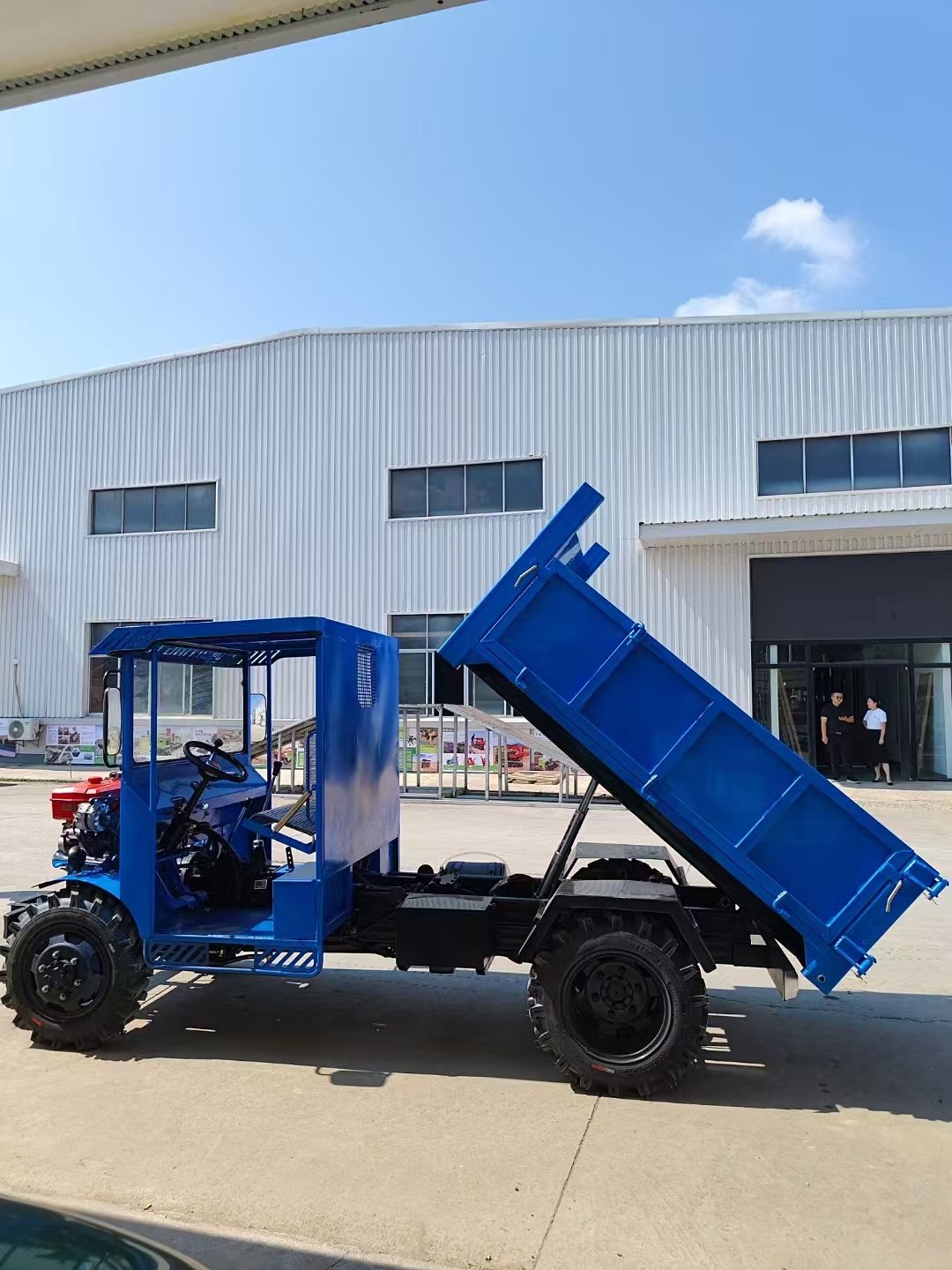 CE Factory Diesel Midium 4wd Hydraulic PTO Single Cylinder 25HP Hilly UTV Utility Vehicle Farm Machine AWD Palm Tractor