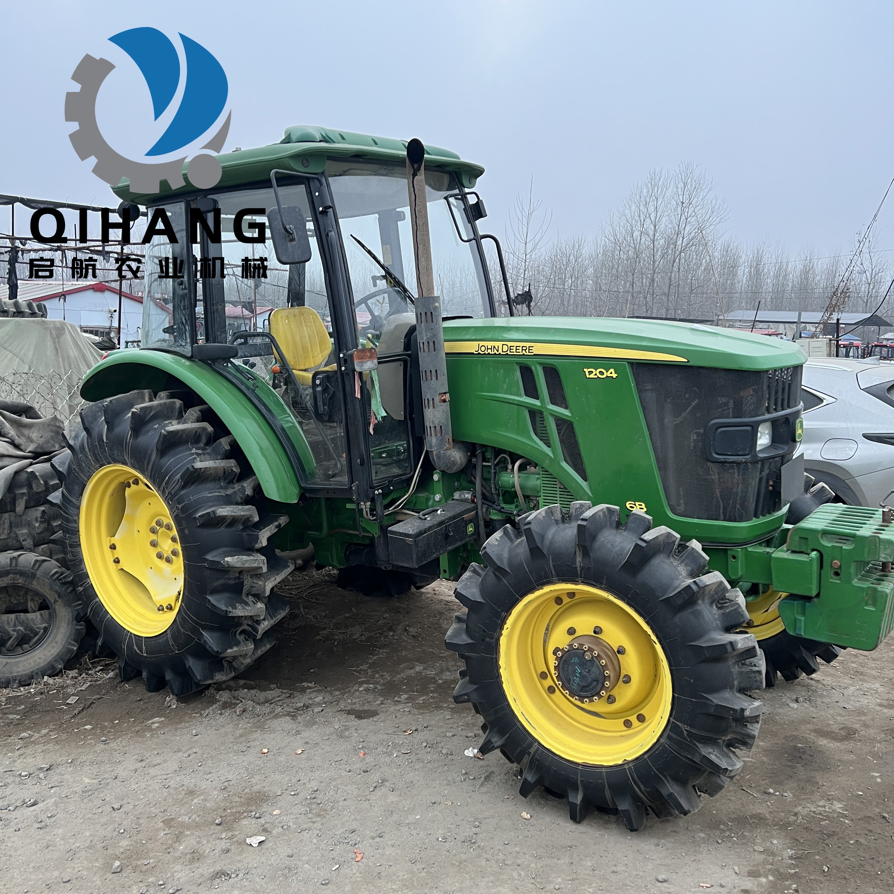 China Manufacturer Supply Large 4x4 Tractors with Good Quality