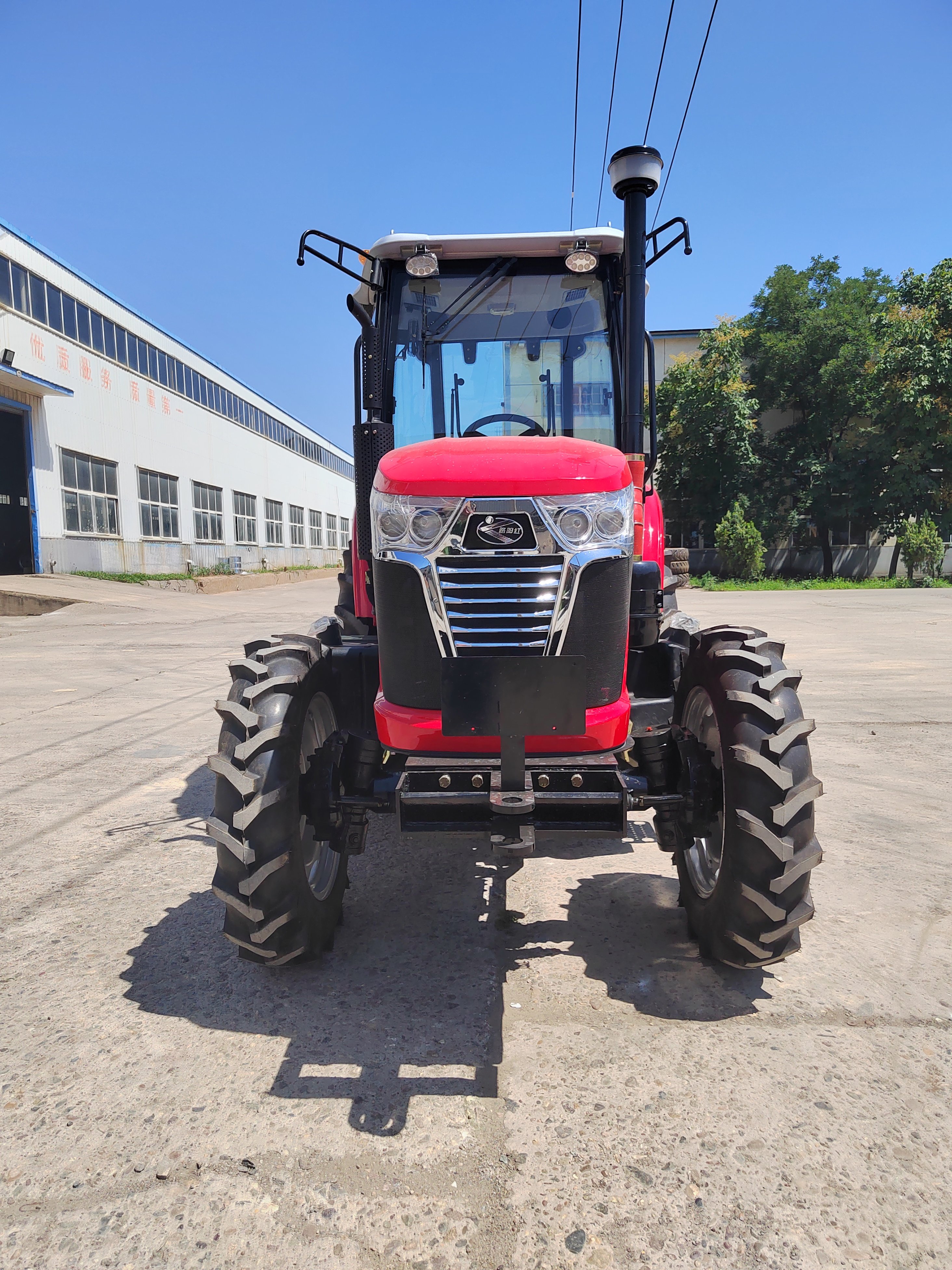 Agriculture Tractor 50hp 60hp 70HP 80HP 90HP 4x4 Tractor Farm Tractor Equipped with Trailer Rotary Cultivator Planter Traktor