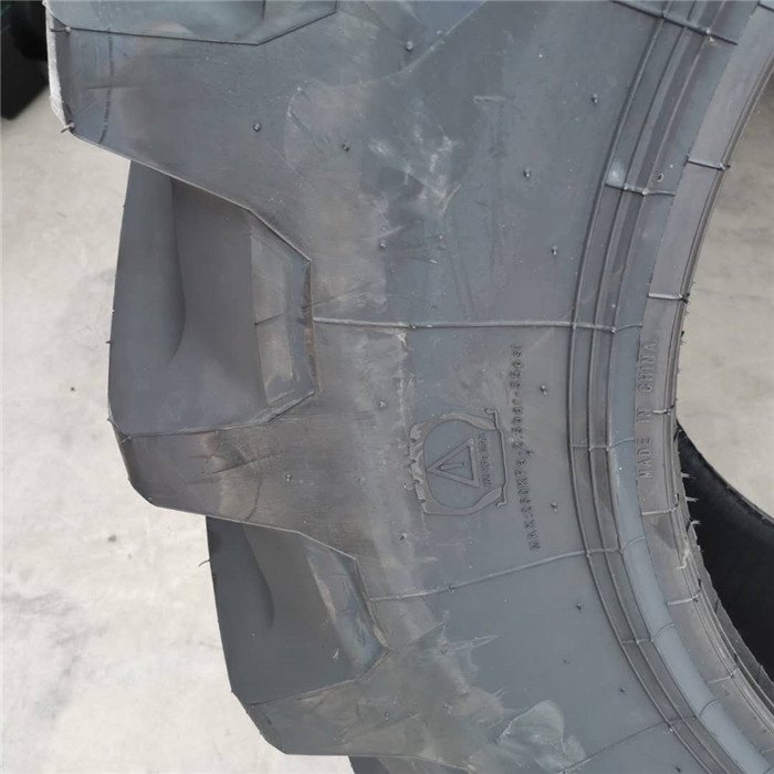 Radial Farm Tractor Tyre 380/70R24 with Pattern R-1W Agricultural Tire