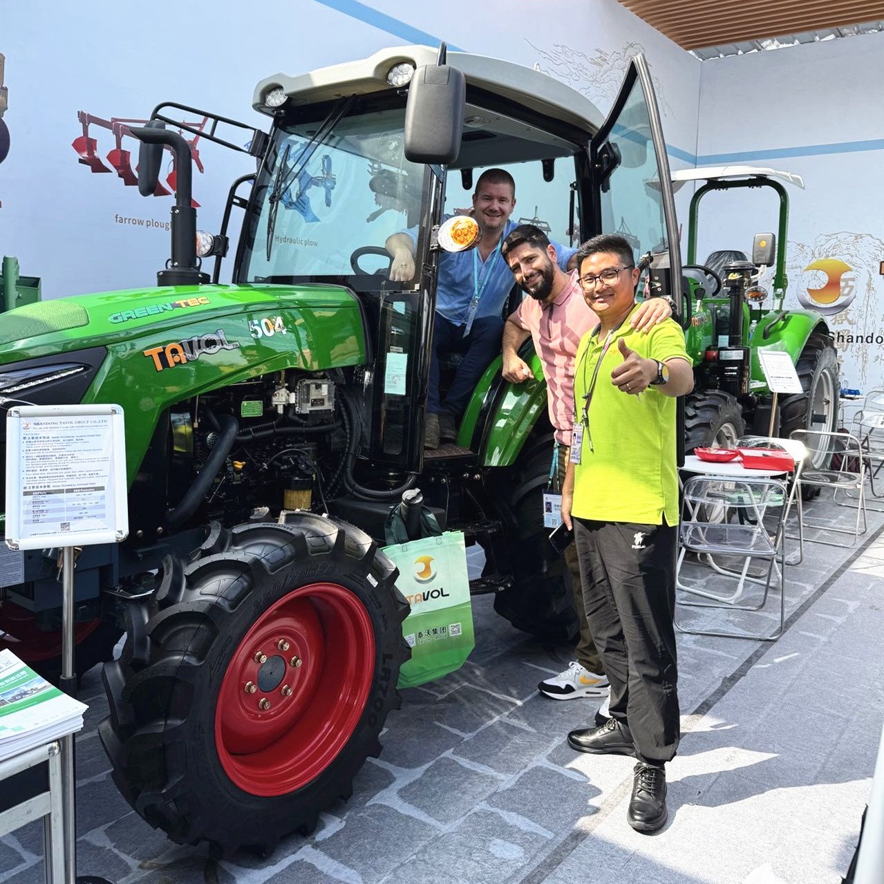 TAVOL 25HP 30HP 40HP 50HP 60HP 70HP Mini Tractor 25hp tractors agriculture mini tractors