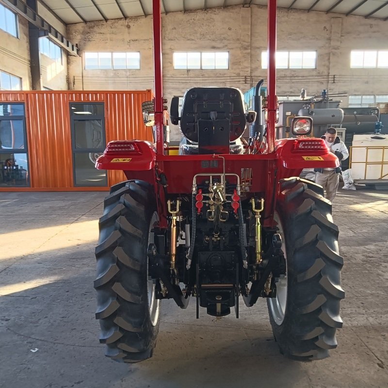 LKK Multifunction Agricolas 4wd Farmer Tractores Compact Agriculture Tractor Small Farm Agriceltural 4x4 Mini Farming Tractors