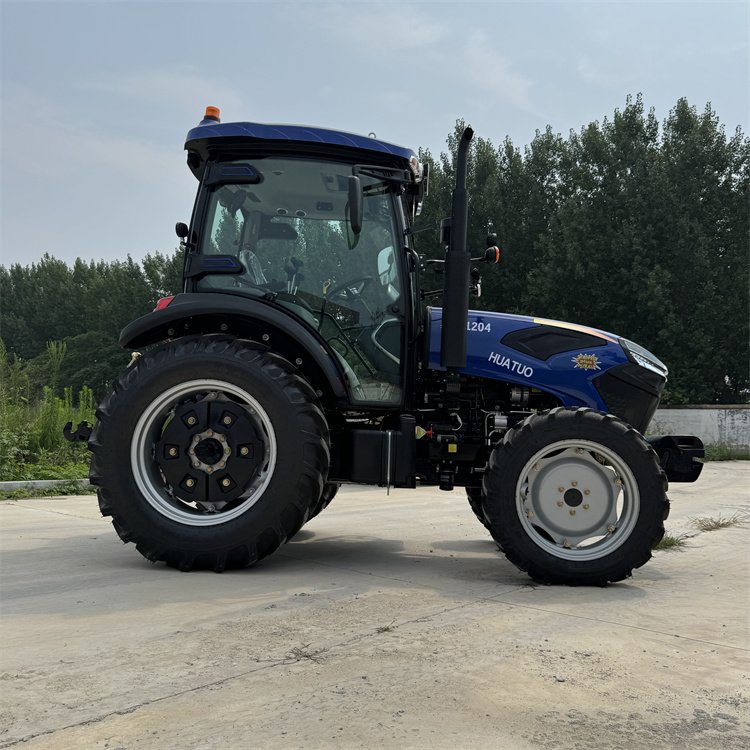 High Level Mini Tractor 4wd Small Tractor 4x4 Mini Farm 3000kg Low Noise 1204 Four-Wheel Drive Tractor