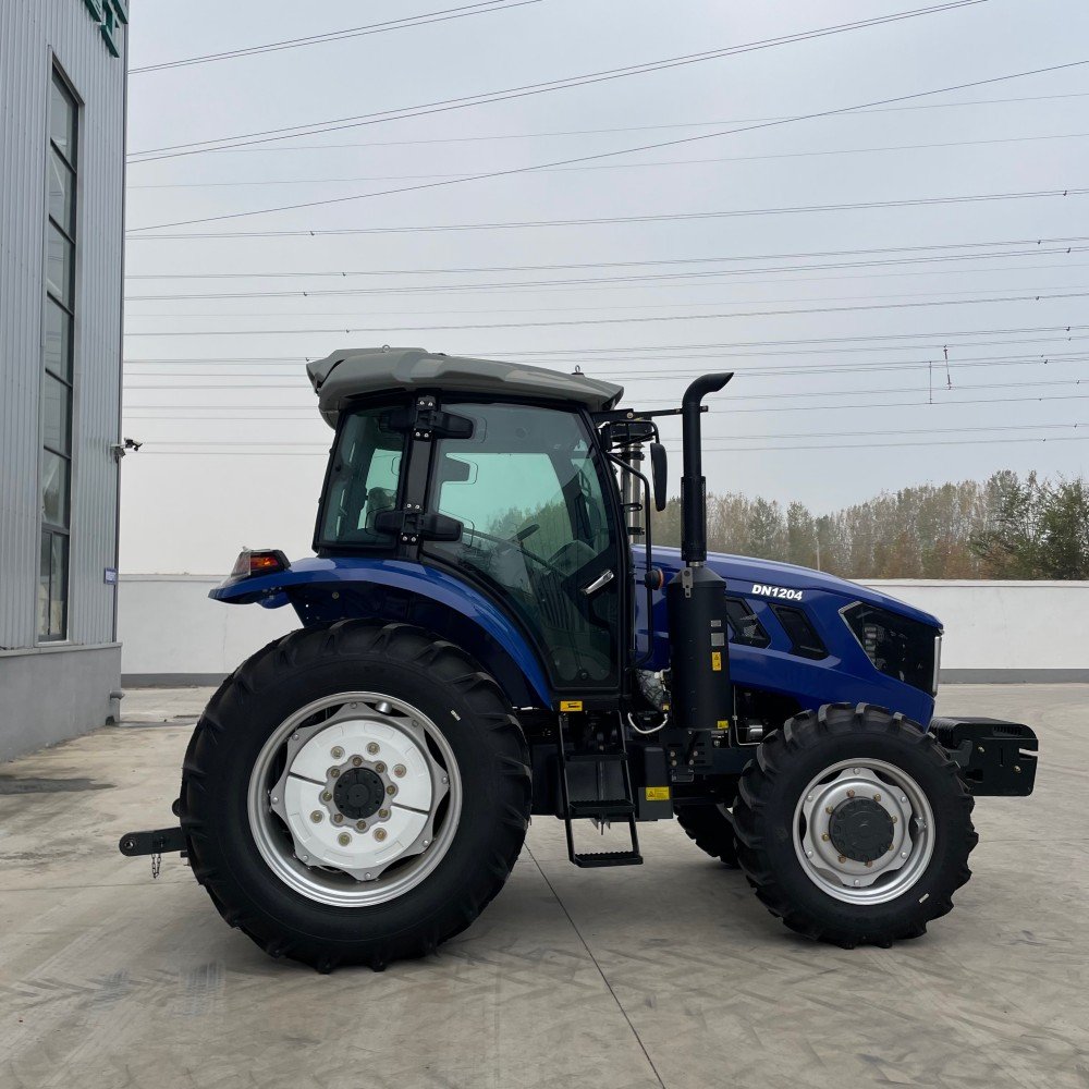Agricultural Machinery 120HP High Quality Four Wheel Tractor for Farm Work Multifunctional New