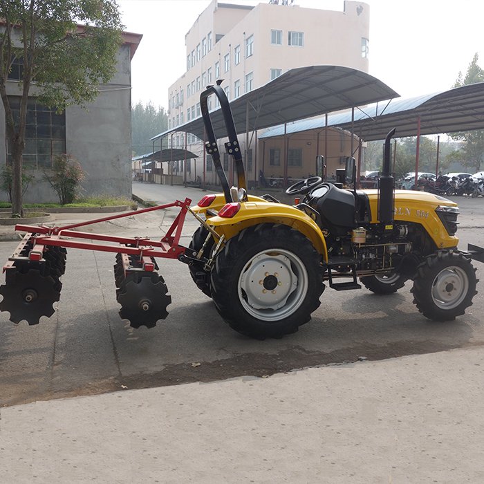 Mini Tractor 4WD 30 HP Farm Traktor 4X4 Mini Farm 4WD Compact Tractor QLN-304 Small Agricultural Tractor With Planter in Congo