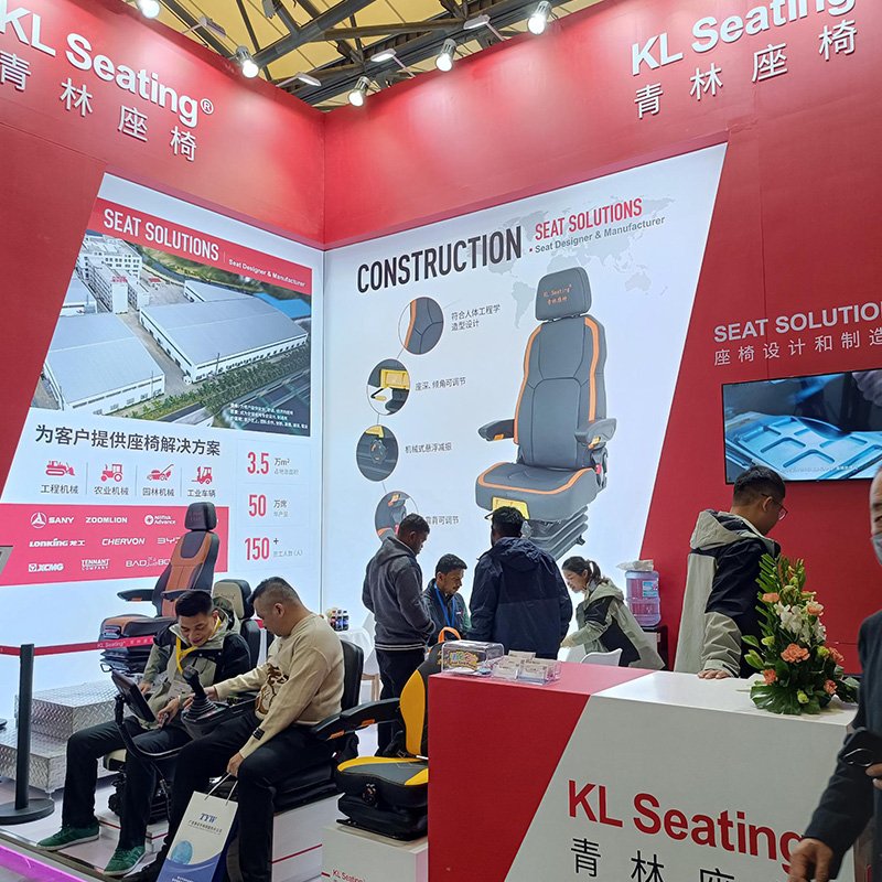 Economic Full-Electric PVC Sport Seat Pedestrian Lift Comfortable All Terrain Industrial Vehicles Tractor Condition Used Wheel