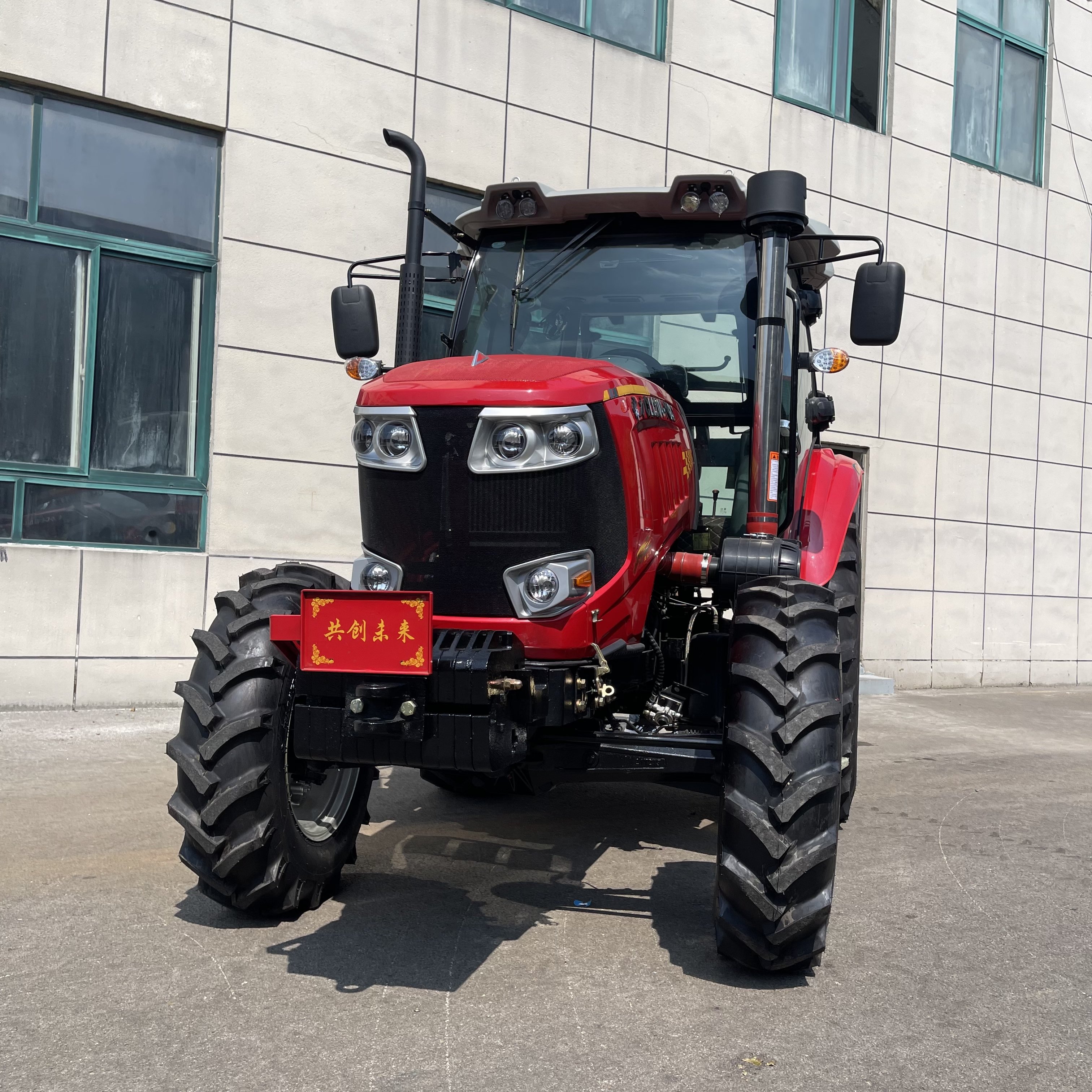 120HP tractor agricultural large four wheel tractor with cockpit 4WD loader tractor