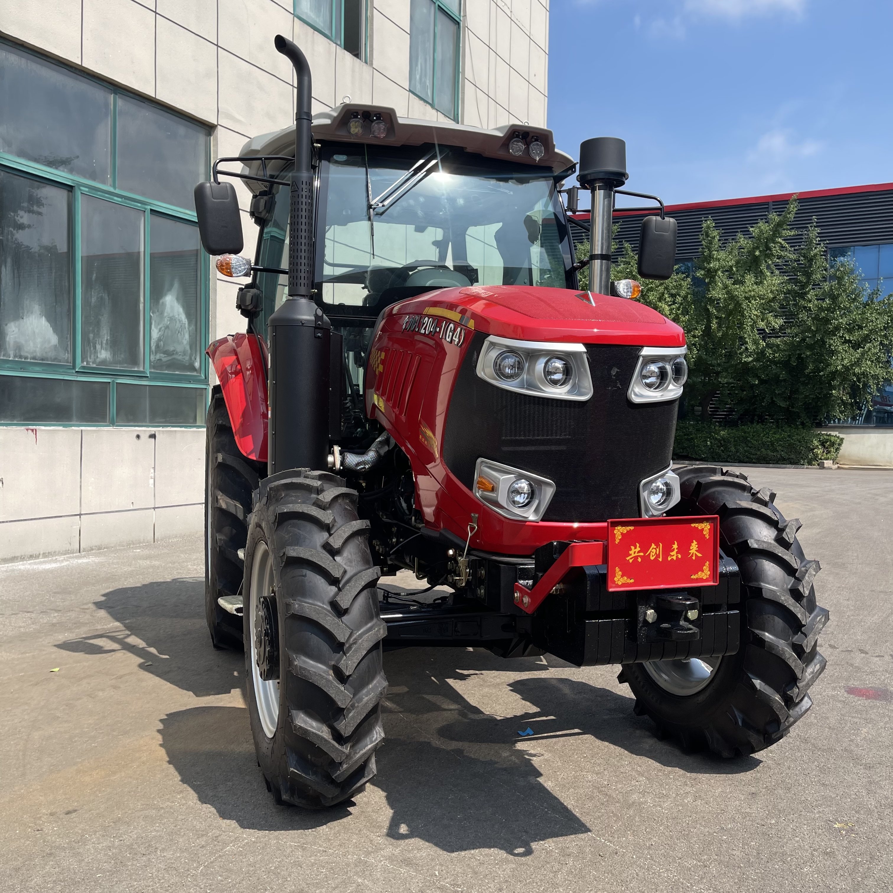 120HP tractor agricultural large four wheel tractor with cockpit 4WD loader tractor