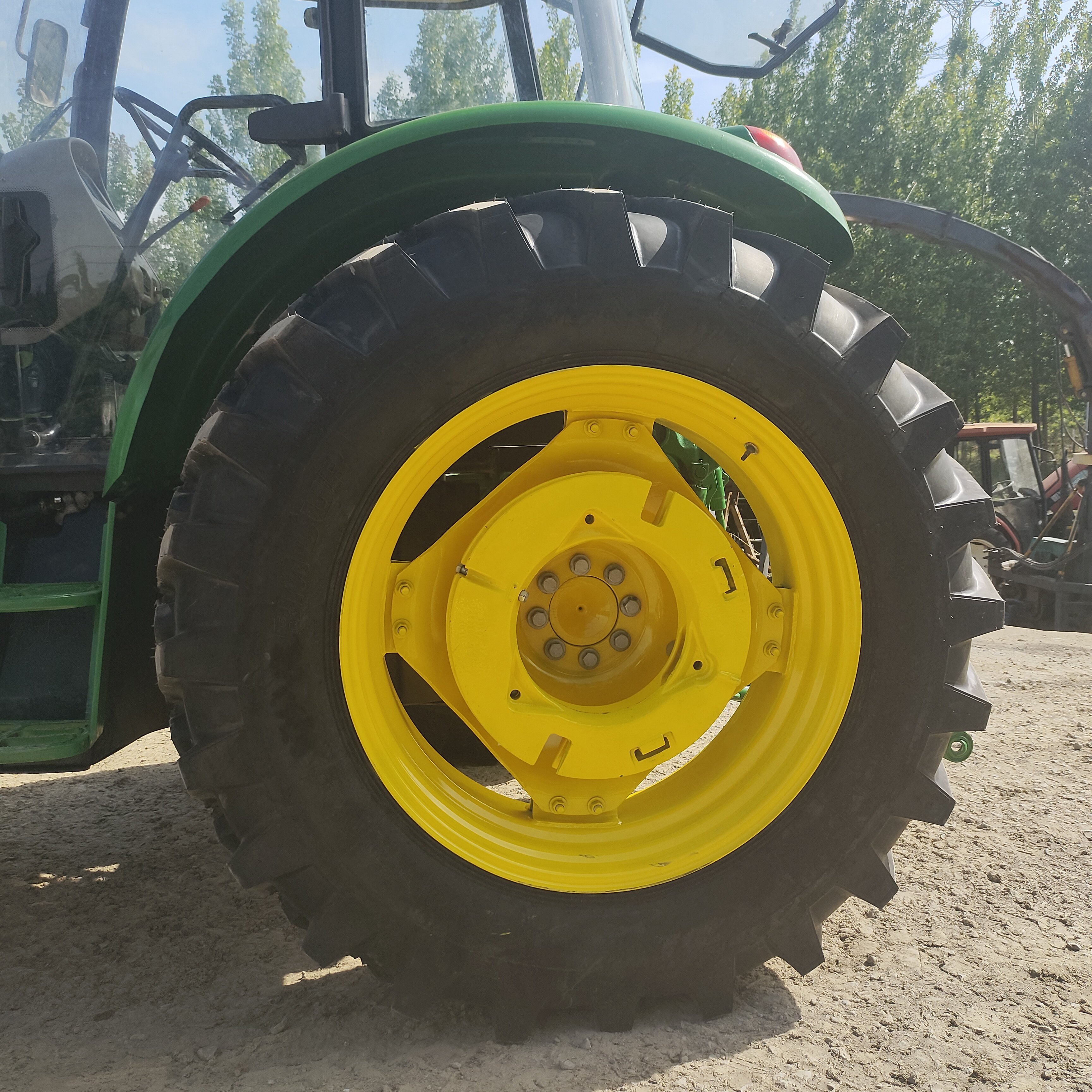 Second Hand Small Tractors Mini 4x4 Wheel Farm Used Agriculture Tractors Units for Sale