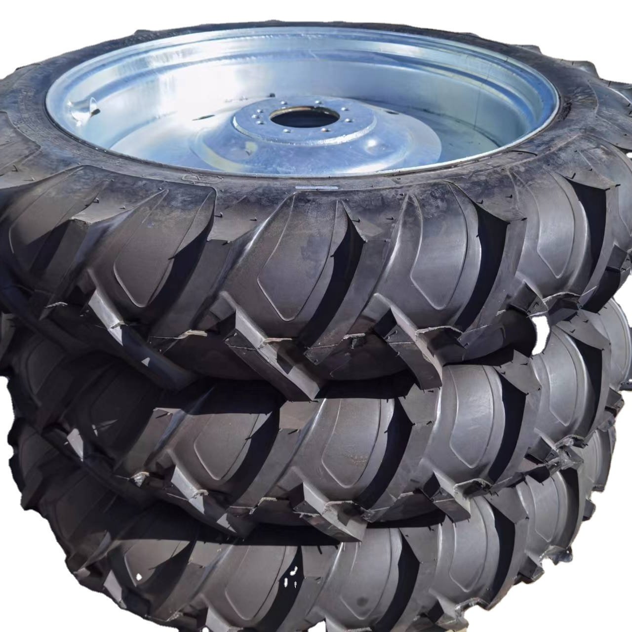 Agricultural Machinery Spare Parts 14.9-24 Irrigation Tyre Wheel Rim for Machinery Irrigation System