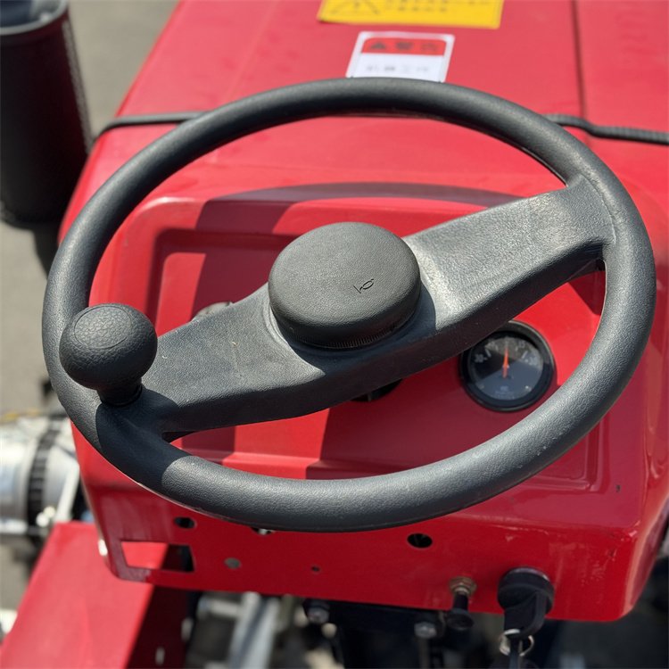 Four Wheel Drive Tractor All Diesel Engine 2200 Rpm 29.4kw Single Cylinder Electric Start Agricultural Tractor