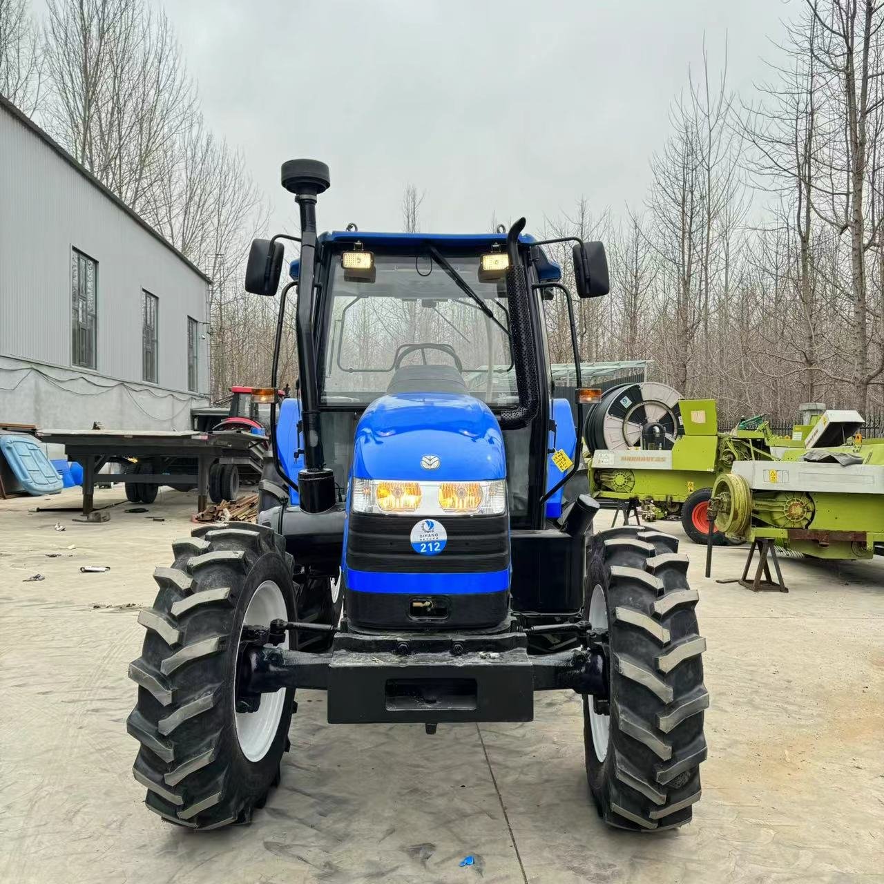 Multifunctional Used Farm Tractor New and Holland High Quality Farm Tractor with Loader and Backhoe