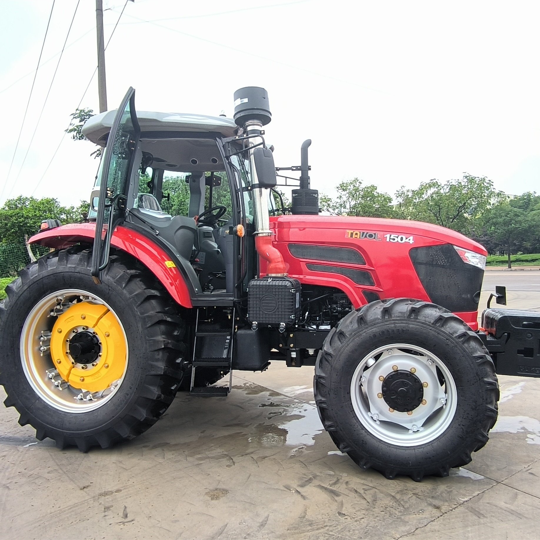China Factory Supply 150HP-280HP 4*4 Drive Farm Tractor