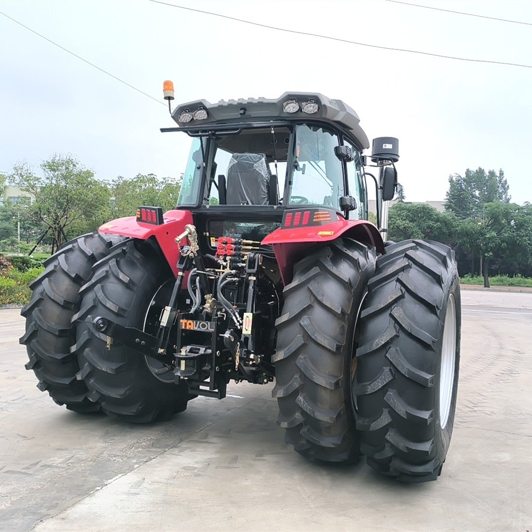 China Factory Supply 150HP-280HP 4*4 Drive Farm Tractor